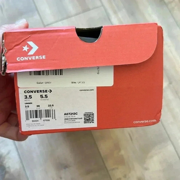 NIB Converse Chuck 70 Sneakers in Gray and Pink Women’s Sz 5.5 - Picture 5 of 10